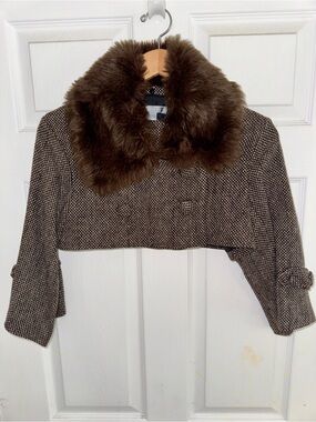 Super Cropped JE Couture Brown Tweed Jacket with Faux Fur Collar M
